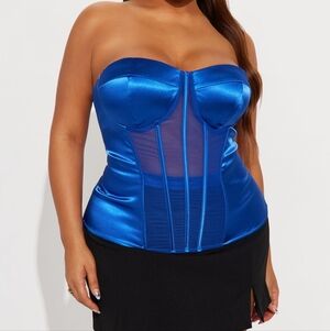 Elegant Blue Strapless Corset